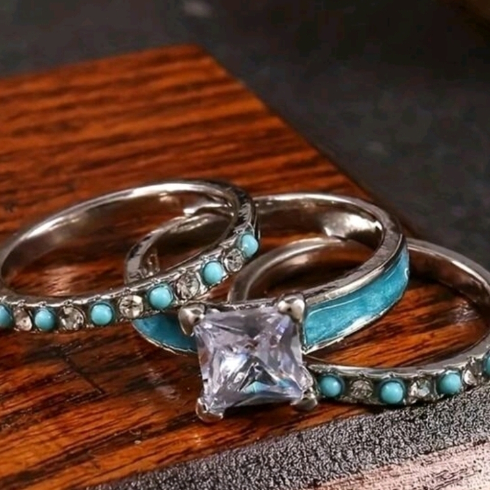 Elegant Silver and Turquoise Ring Set